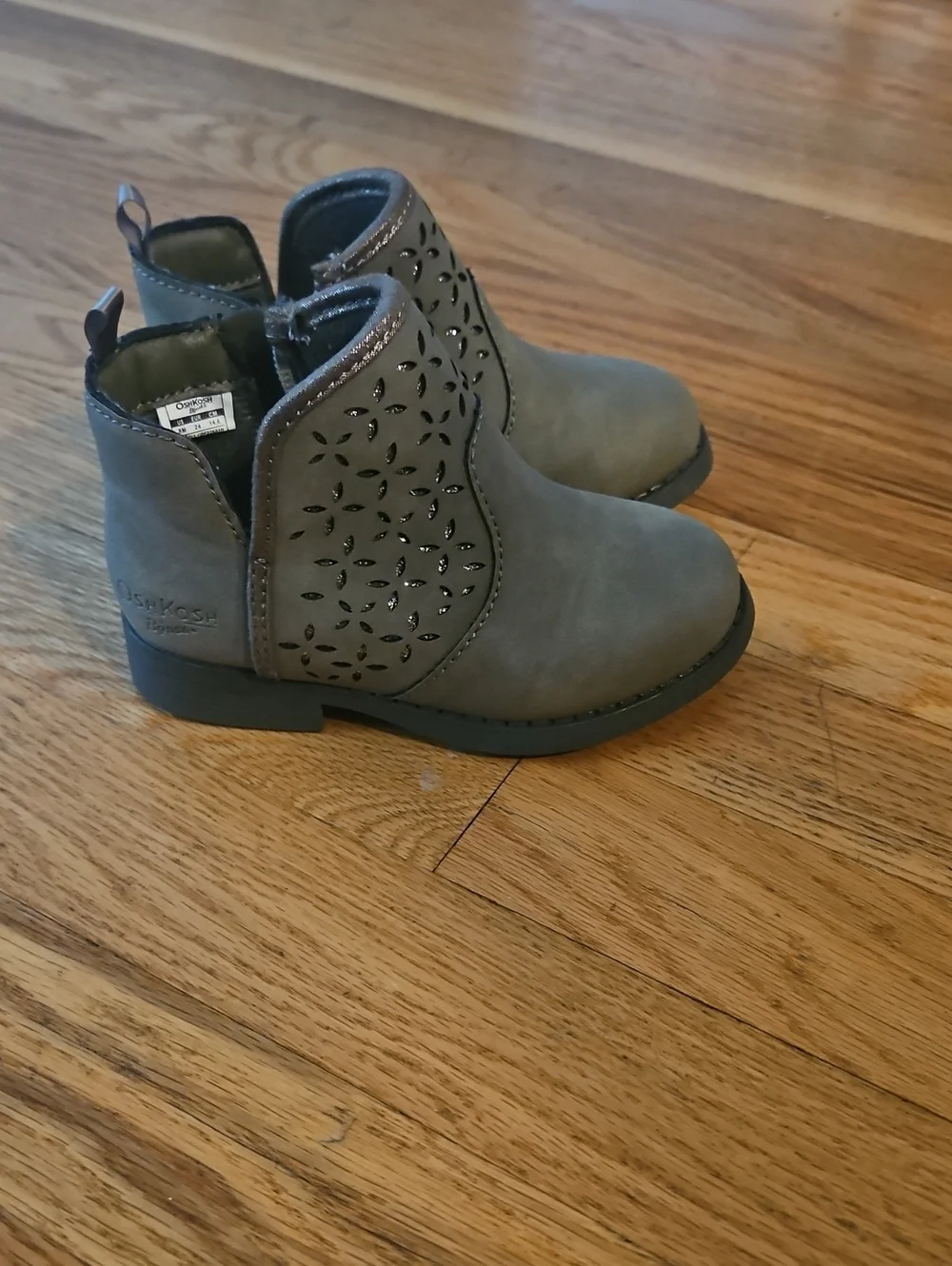 Oshkosh Size 8 Ankle Boots